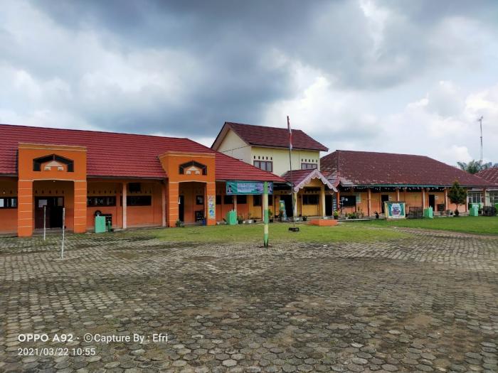 105 Siswa MTs N 6 Tebo mengikuti Ujian Madrasah dengan mematuhi Protokol Kesehatan