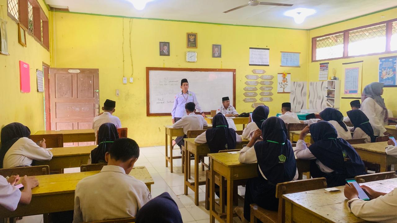 Sumatif Akhir Tahun Berlanjut Usai Idul Adha, Kepala Madrasah Aktif Monitoring di Tiap Ruang Ujian