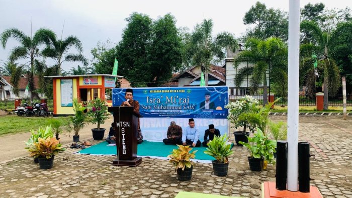 Tanamkan Nilai Spiritual, Kepala Madrasah Resmi Membuka Lomba Menyambut Isra Miraj