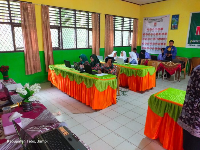 Sesi 1 Olimpiade Madrasah Indonesia Bidang Matematika, Siswa MTsN 6 Tebo Tunjukkan Semangat Kompetisi