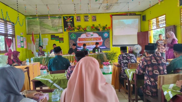 Menyulam Kebersamaan, Kepala MTsN 6 Tebo Hadir dalam FKKM di MTsN 4 Tebo