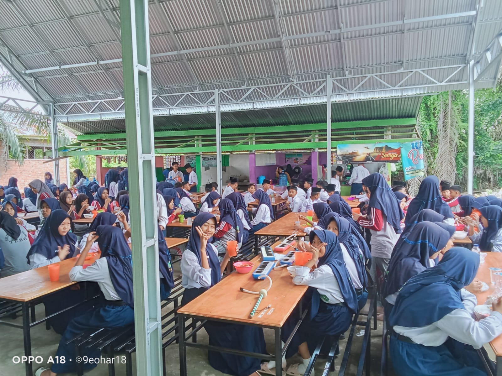 Kolaborasi Madrasah dan Orang Tua Wujudkan Kantin Sehat di MTsN 6 Tebo