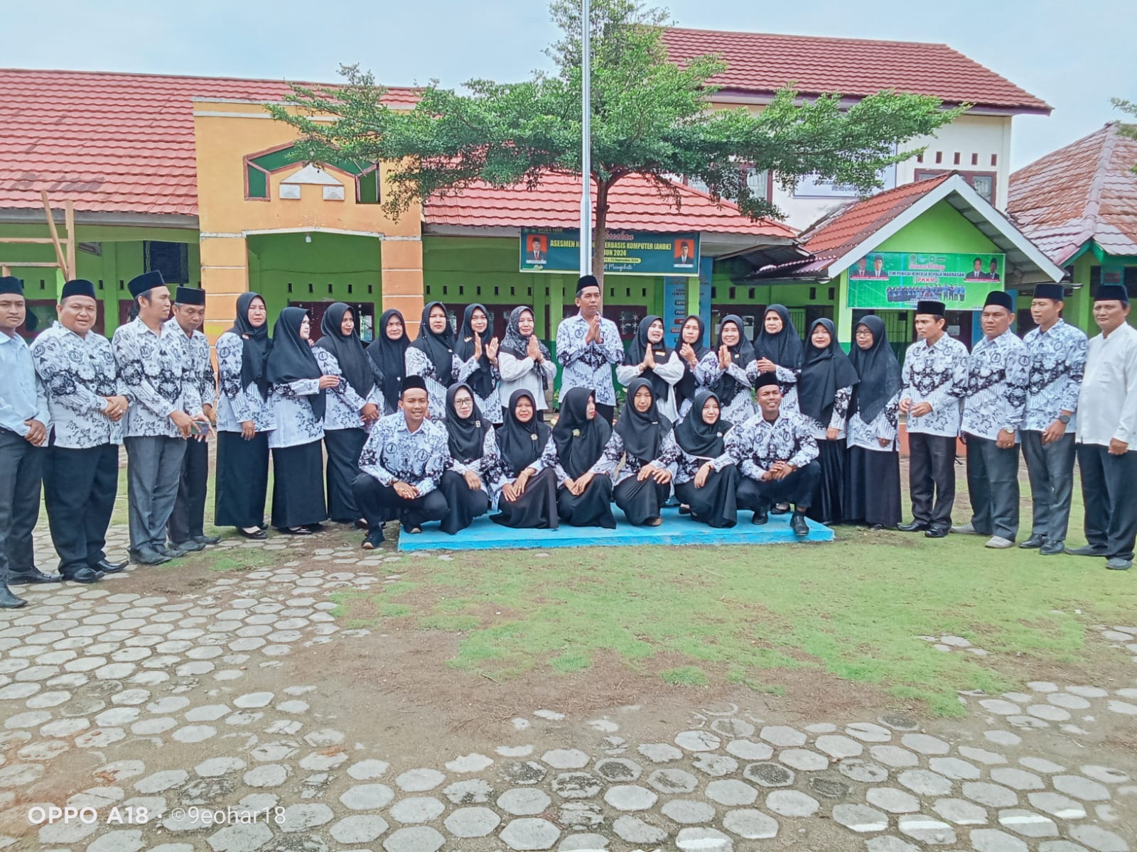 Bagaimana Upacara HGN dan HUT PGRI di MTsN 6 Tebo Mengubah Pandangan Tentang Pendidikan?