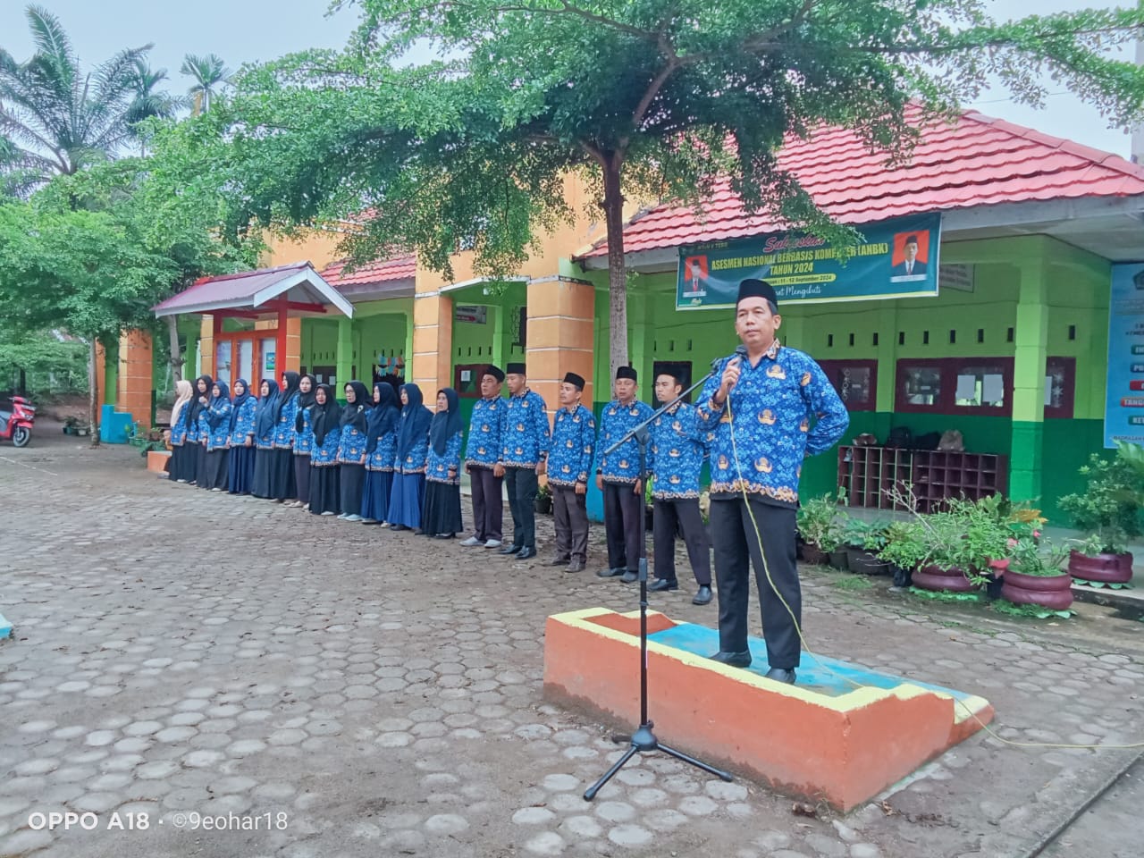 Sambut Awal Tahun 2025: Suasana Apel Hari Pertama Kerja di MTs N 6 Tebo